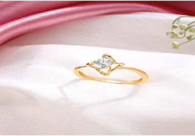 Engagement Essentials of 2025: Stylish & Alluring Solitaire Rings for Her